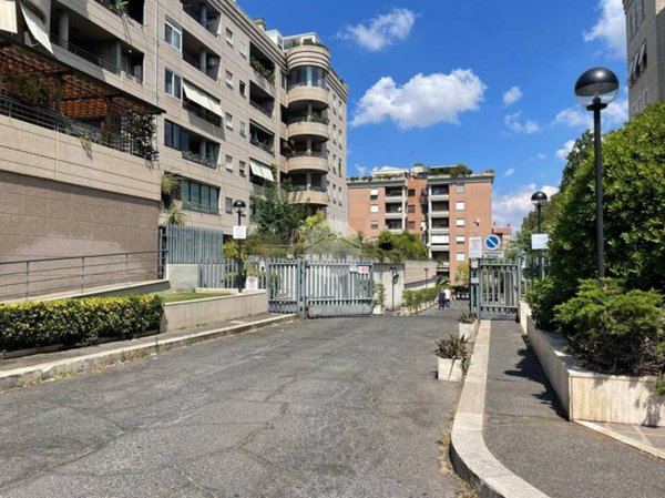 appartamento in vendita a Roma in zona Torrino