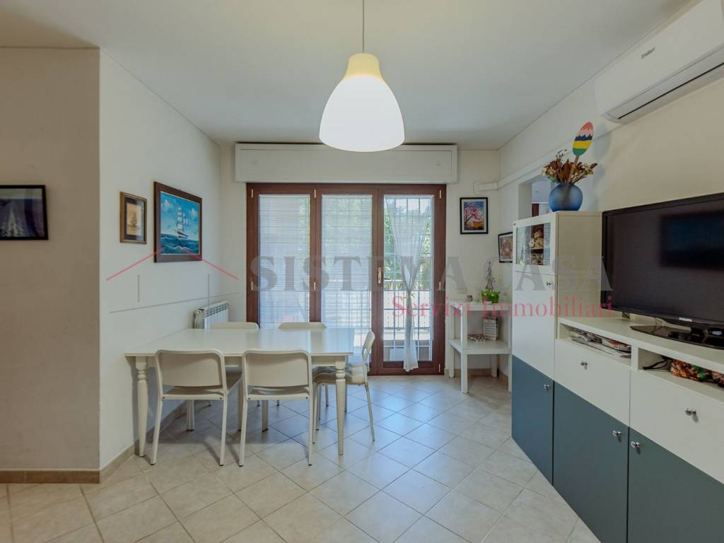 appartamento in vendita a Roma in zona Acilia
