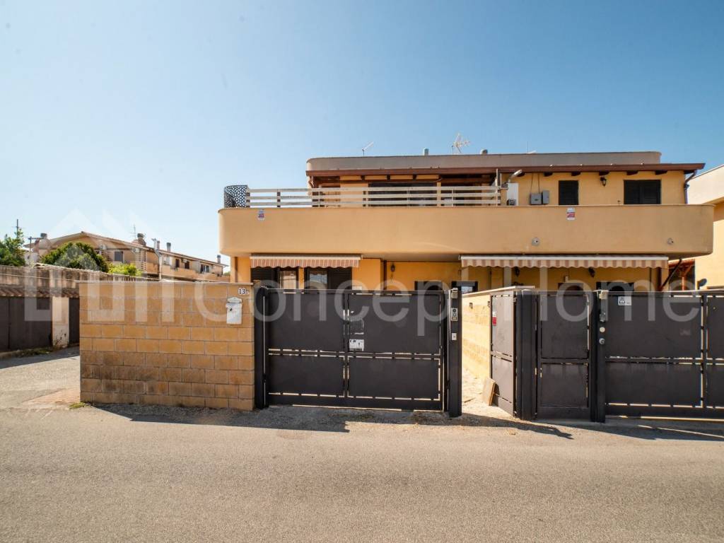 casa indipendente in vendita a Roma in zona Piana del Sole