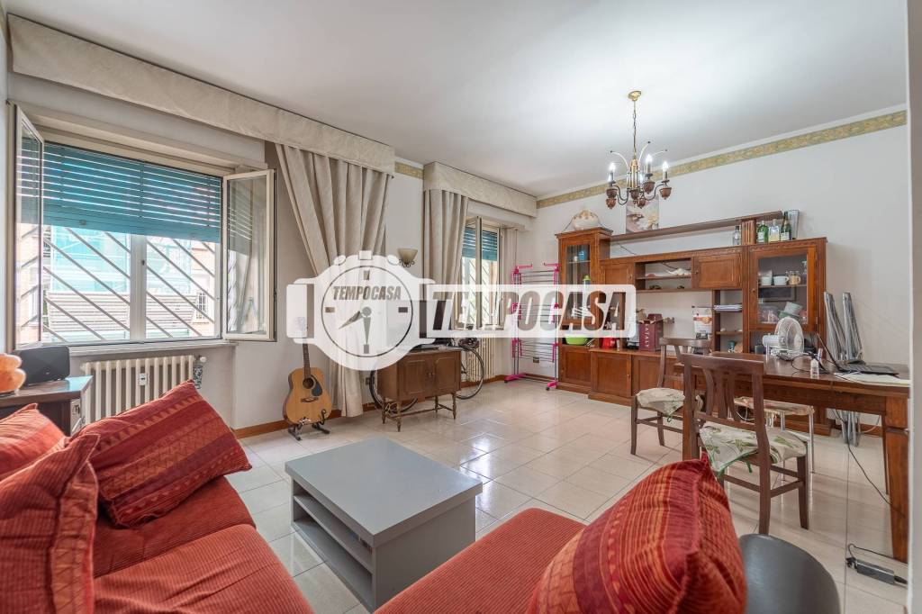 appartamento in vendita a Roma in zona Ostiense
