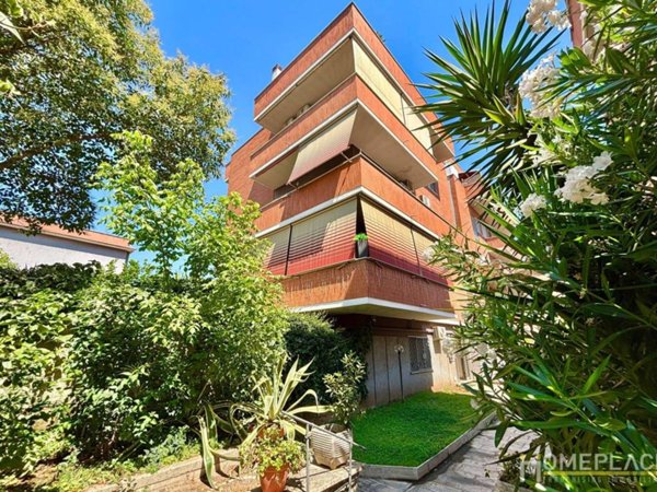 appartamento in vendita a Roma in zona Torre Maura