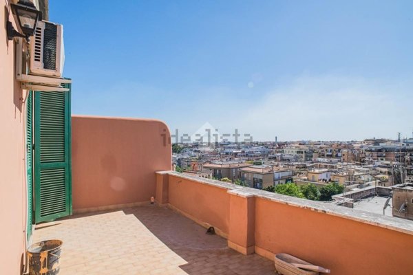 appartamento in vendita a Roma in zona Gianicolense