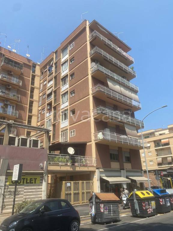 appartamento in vendita a Roma in zona Prenestino-Labicano