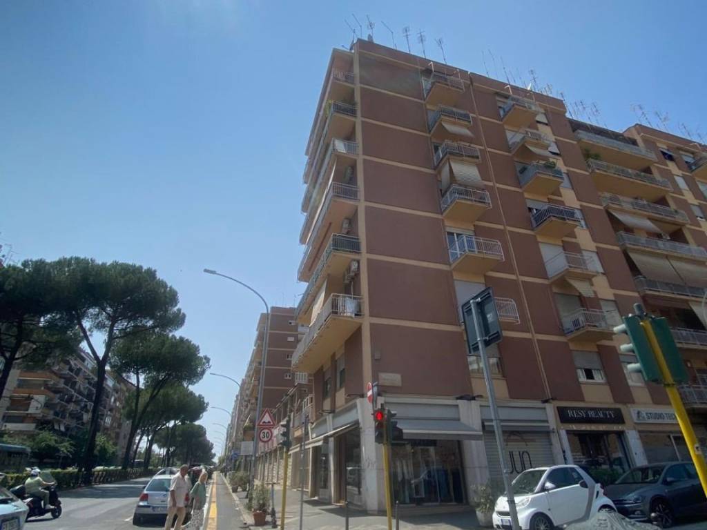 appartamento in vendita a Roma in zona Prenestino-Labicano