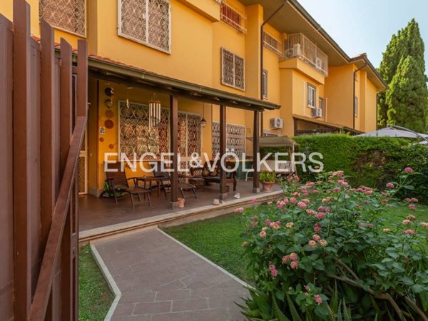 casa indipendente in vendita a Roma in zona Axa