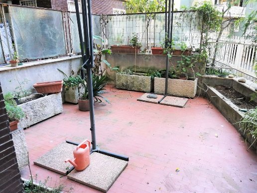 appartamento in vendita a Roma in zona Tuscolano