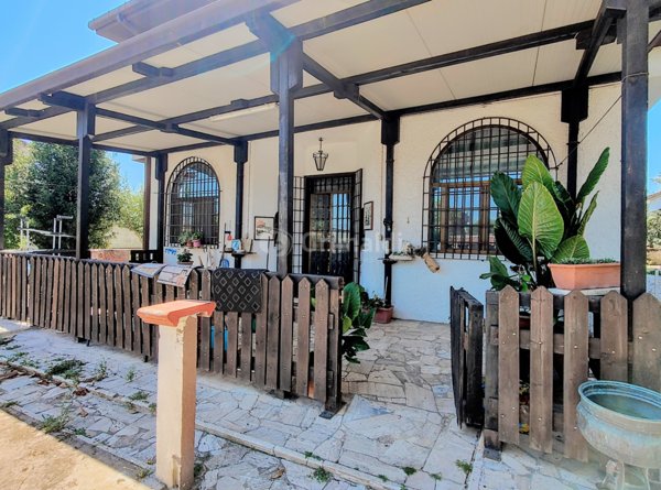 casa indipendente in vendita a Roma in zona Finocchio