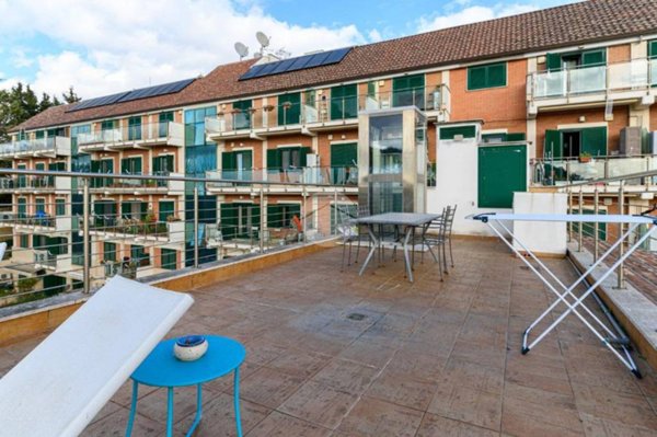 appartamento in vendita a Roma in zona Portuense