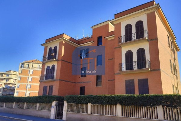 appartamento in vendita a Roma in zona Ostia