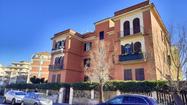 appartamento in vendita a Roma in zona Ostia
