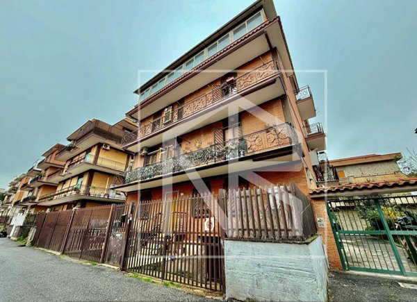 appartamento in vendita a Roma in zona Tor Vergata/Torrenova