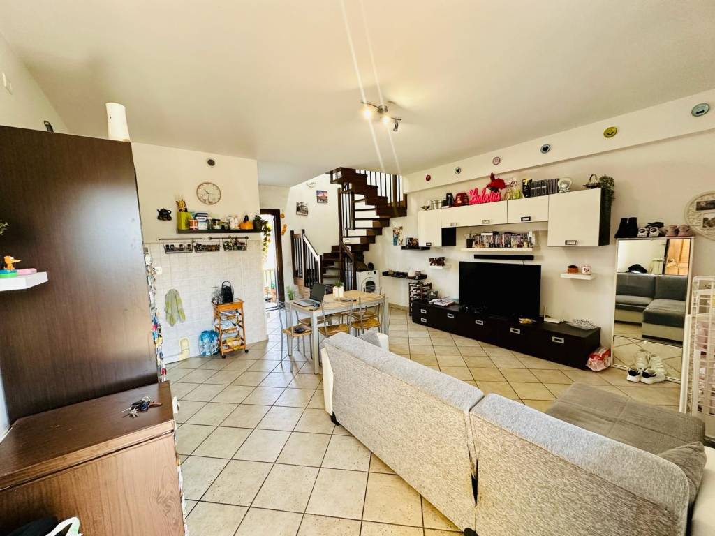 casa indipendente in vendita a Roma in zona Dragona/Bagnoletto