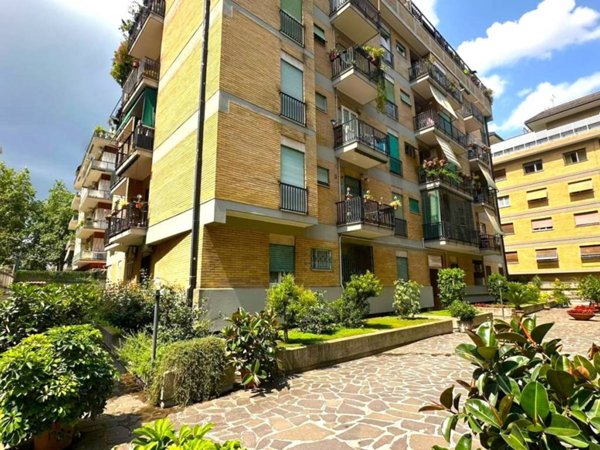appartamento in vendita a Roma in zona Appio Claudio
