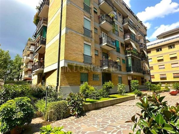 appartamento in vendita a Roma in zona Appio Claudio
