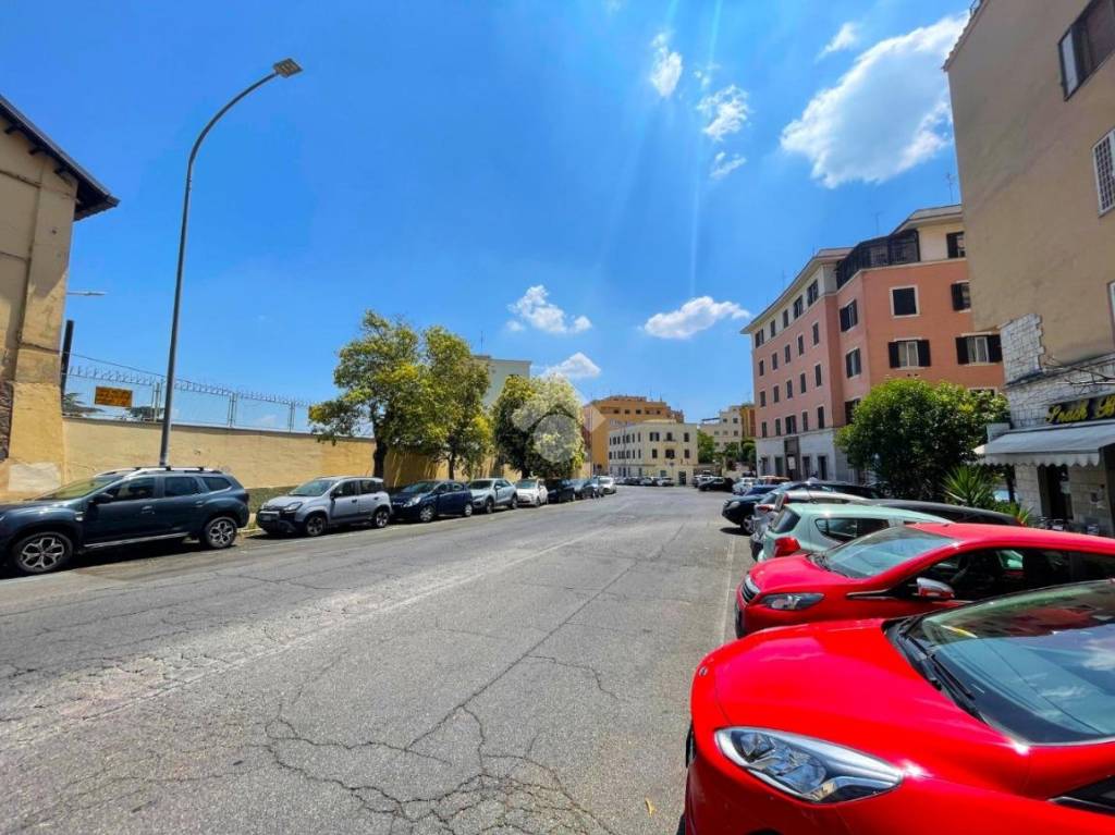 negozio in vendita a Roma in zona Nomentano