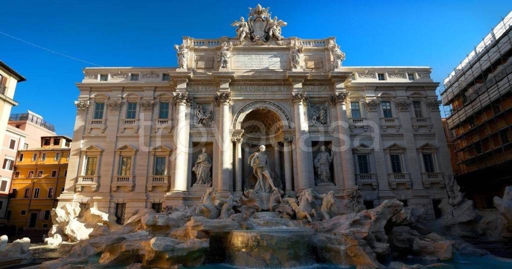 casa indipendente in vendita a Roma in zona Trevi-Colonna