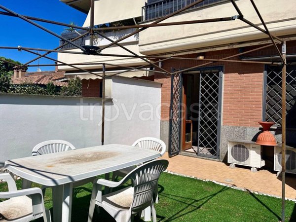 appartamento in vendita a Roma in zona Infernetto