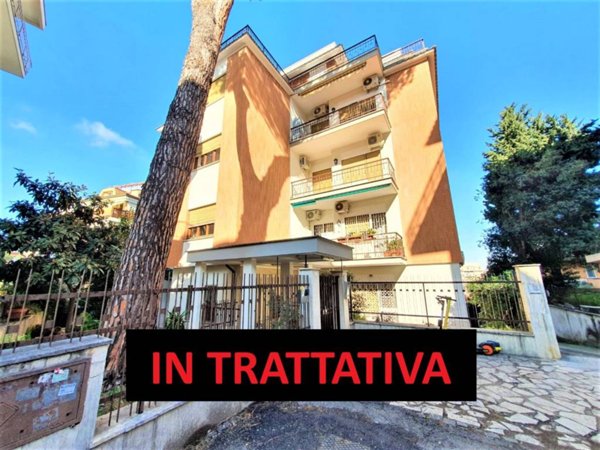 appartamento in vendita a Roma in zona Ostiense