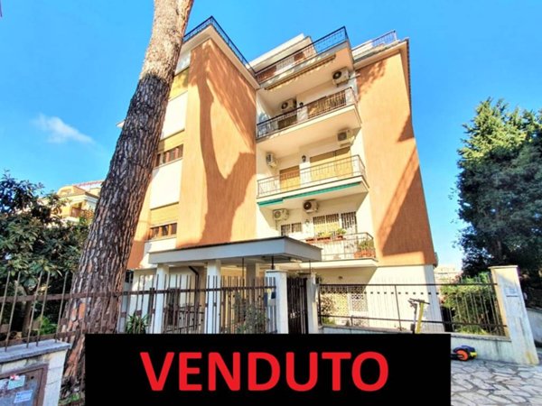 appartamento in vendita a Roma in zona Ostiense