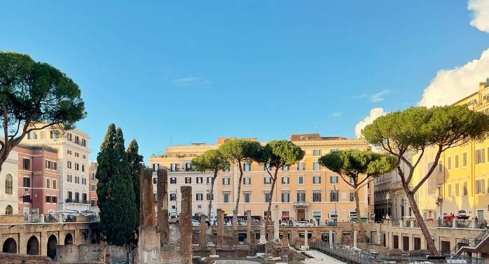 negozio in vendita a Roma in zona Pigna - Sant'Angelo