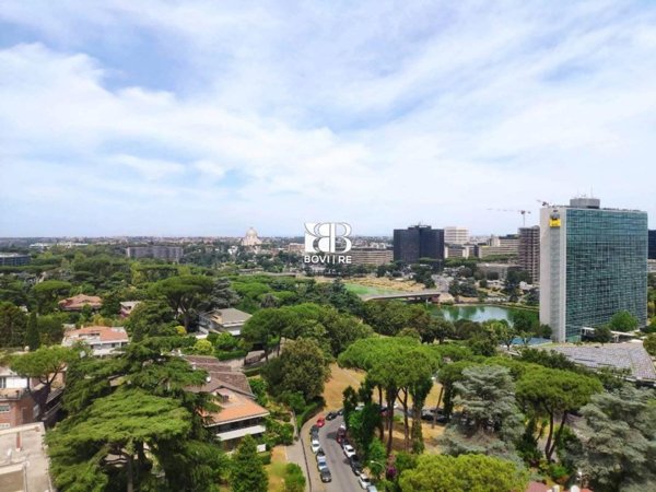 appartamento in vendita a Roma in zona EUR