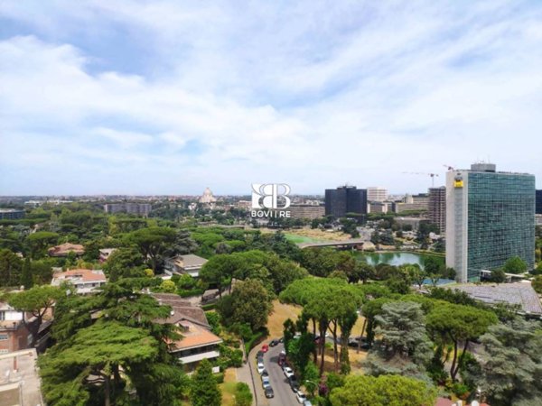 appartamento in vendita a Roma in zona EUR