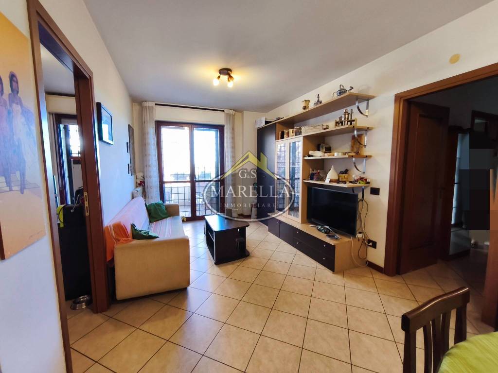 appartamento in vendita a Roma in zona Pantan Monastero