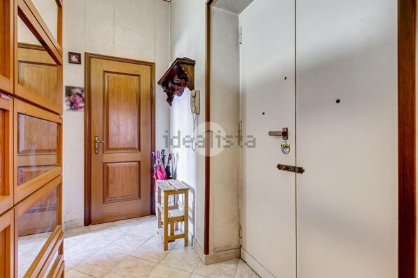 appartamento in vendita a Roma in zona Ostiense