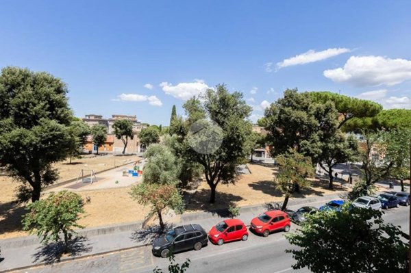 appartamento in vendita a Roma in zona Ostiense
