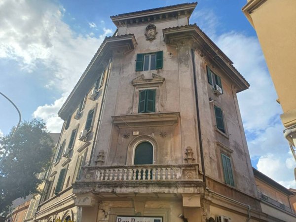 appartamento in vendita a Roma in zona Prenestino-Labicano