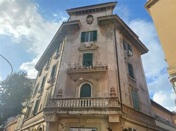 appartamento in vendita a Roma in zona Prenestino-Labicano