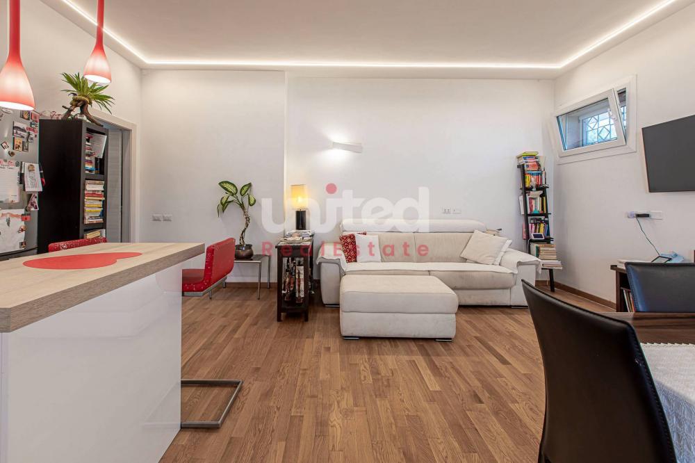 appartamento in vendita a Roma in zona Casal Palocco