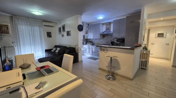 appartamento in vendita a Roma in zona Torre Gaia