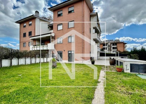 appartamento in vendita a Roma in zona Ponte di Nona