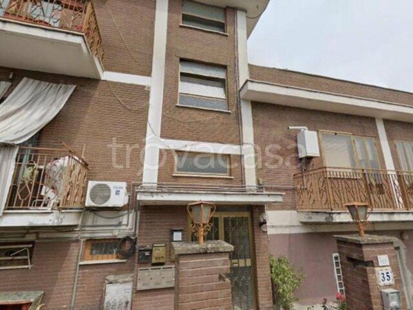 appartamento in vendita a Roma in zona Lunghezza