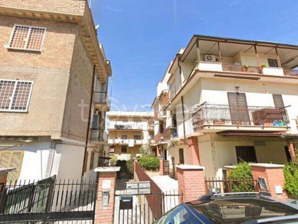 appartamento in vendita a Roma in zona Torre Angela