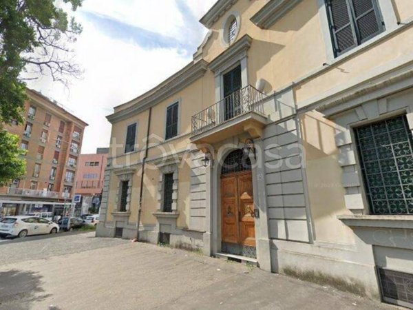 negozio in vendita a Roma in zona Ostiense