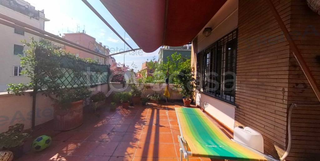 appartamento in vendita a Roma in zona Gianicolense