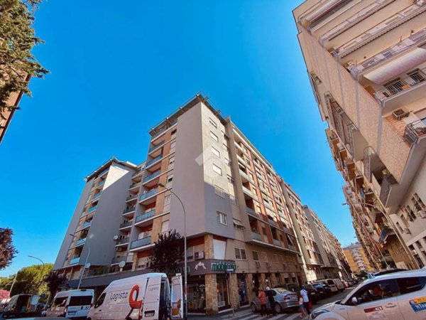 appartamento in vendita a Roma in zona Ardeatino