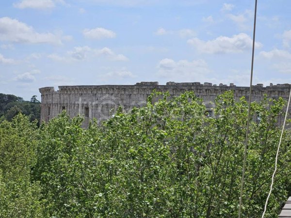 appartamento in vendita a Roma in zona Rione Monti/Campitelli