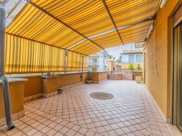 appartamento in vendita a Roma in zona Prenestino-Centocelle