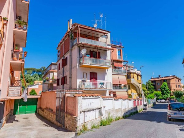 appartamento in vendita a Roma in zona Labaro