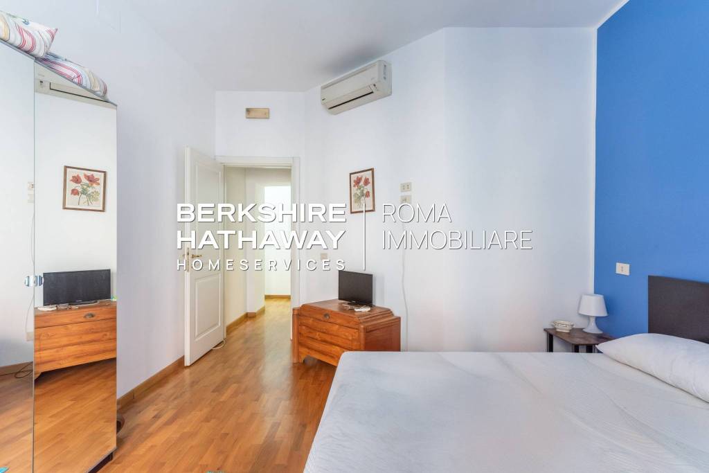 appartamento in vendita a Roma in zona Castro Pretorio