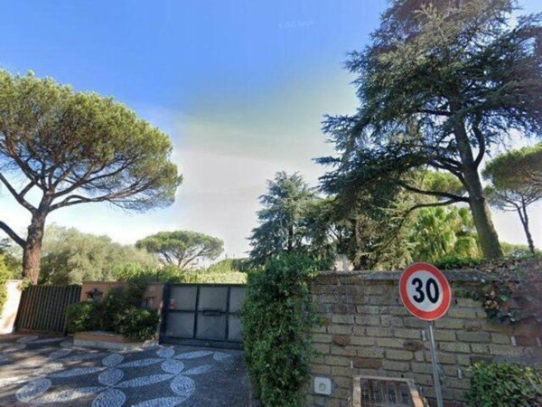 casa indipendente in vendita a Roma in zona Torricola