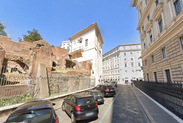 monolocale in vendita a Roma in zona Trevi-Colonna