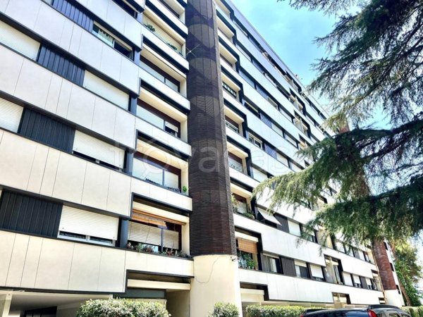 appartamento in vendita a Roma in zona Ostiense