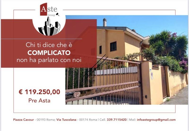 casa indipendente in vendita a Roma in zona Ostia
