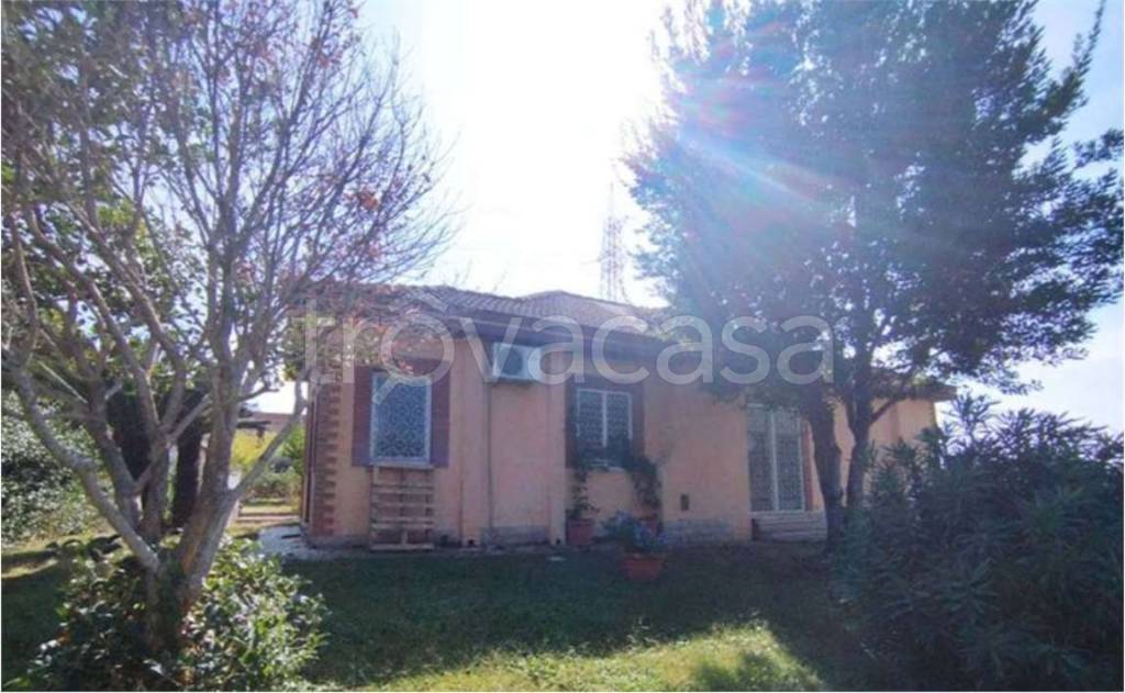 appartamento in vendita a Roma in zona Lunghezza