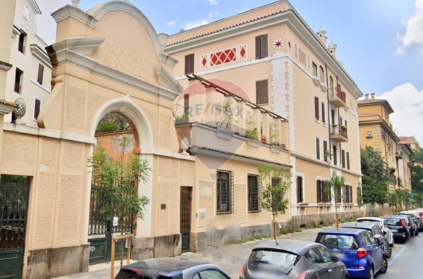appartamento in vendita a Roma in zona Appio Latino
