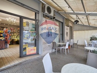 negozio in vendita a Roma in zona Ponte Mammolo